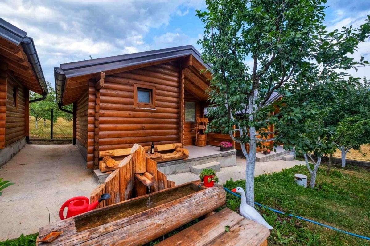 Holiday bungalows&restaurant Plav Bagian luar foto