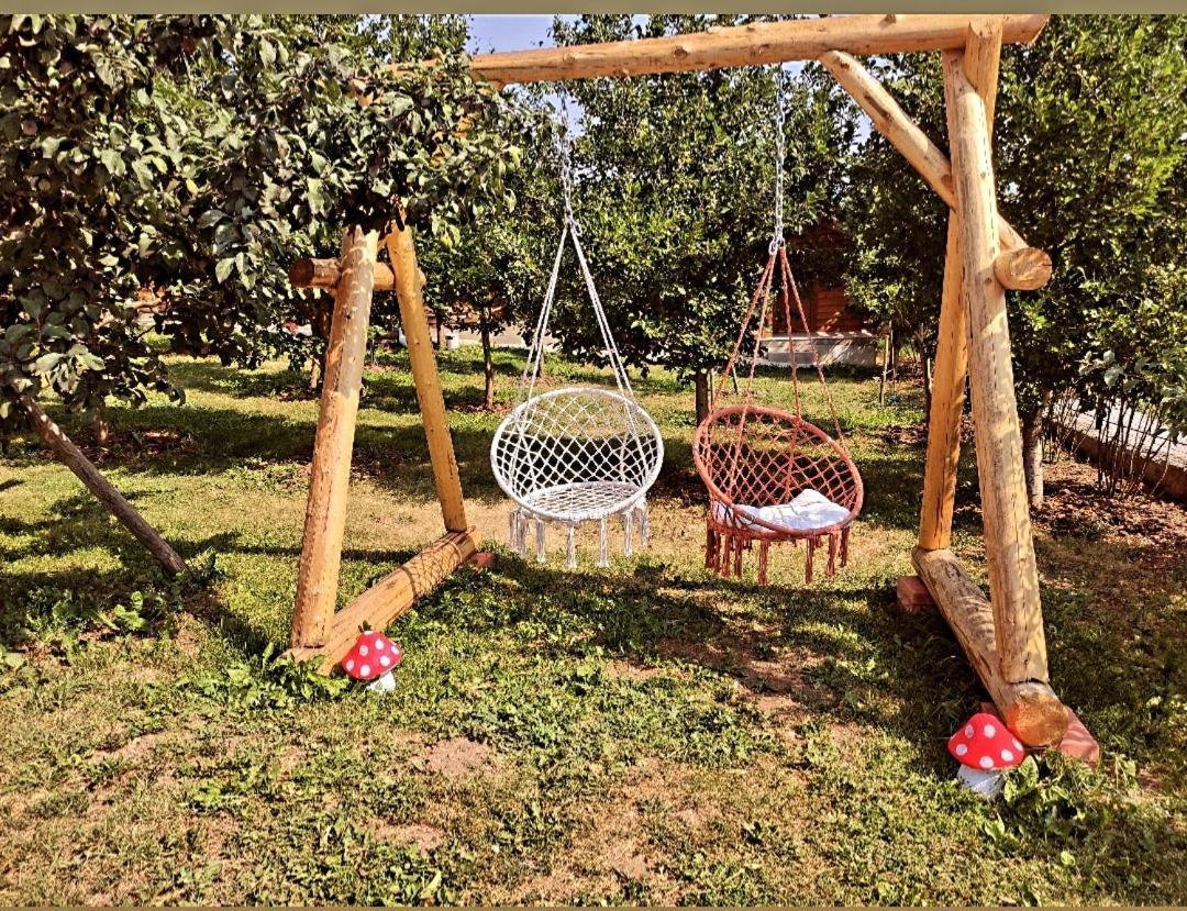 Holiday bungalows&restaurant Plav Bagian luar foto