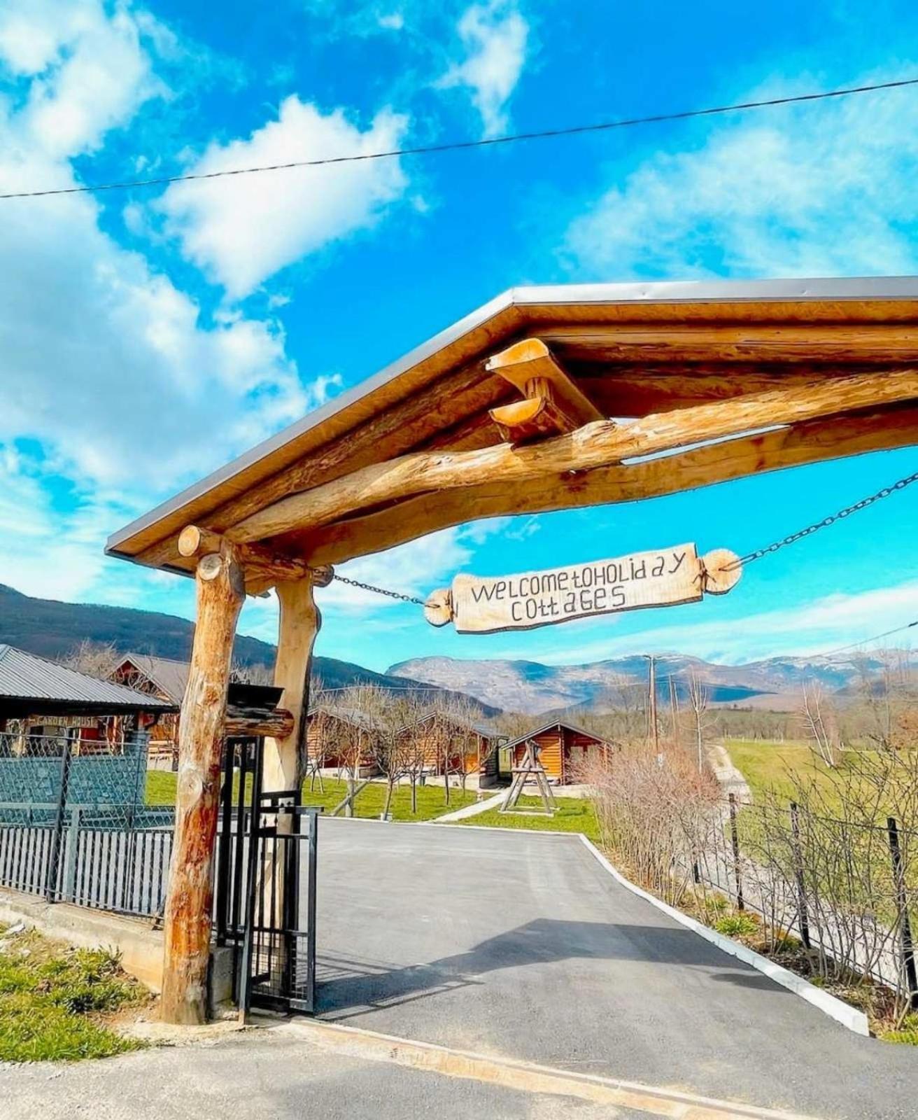 Holiday bungalows&restaurant Plav Bagian luar foto